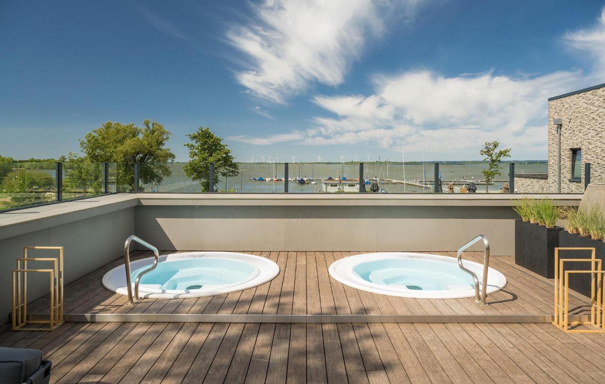 Beach Front Home In Lembruch-Duemmer See With Wifi Zewnętrze zdjęcie